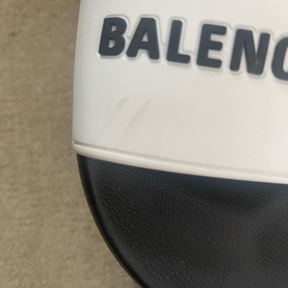 Balenciaga rubber pool slides size 40 - Picture 3 of 4